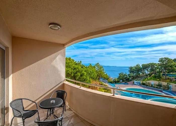 A Good Life Utopia Family Otel