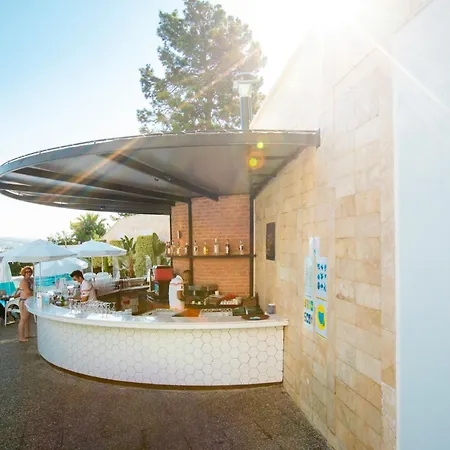 A Good Life Utopia Family 5*